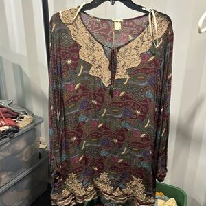 Buckle gimmicks long tunic top